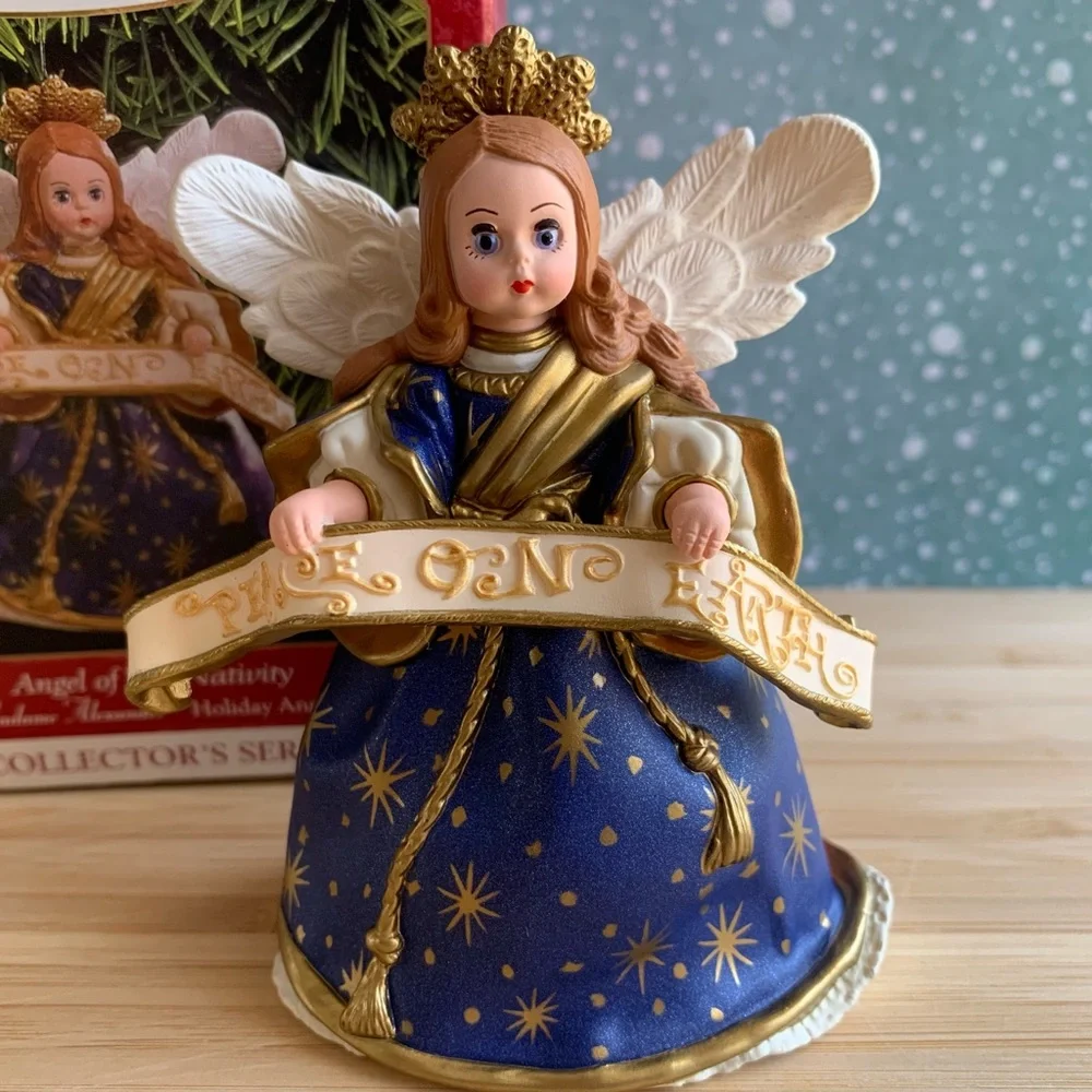 Hallmark Keepsake Ornament * Angel of The Nativity * 1999